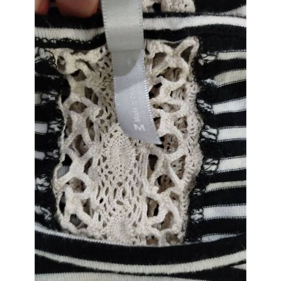 Vanity Lace Back Top, Black/White Stripes, High to Low Style, M - Picture 7 of 10